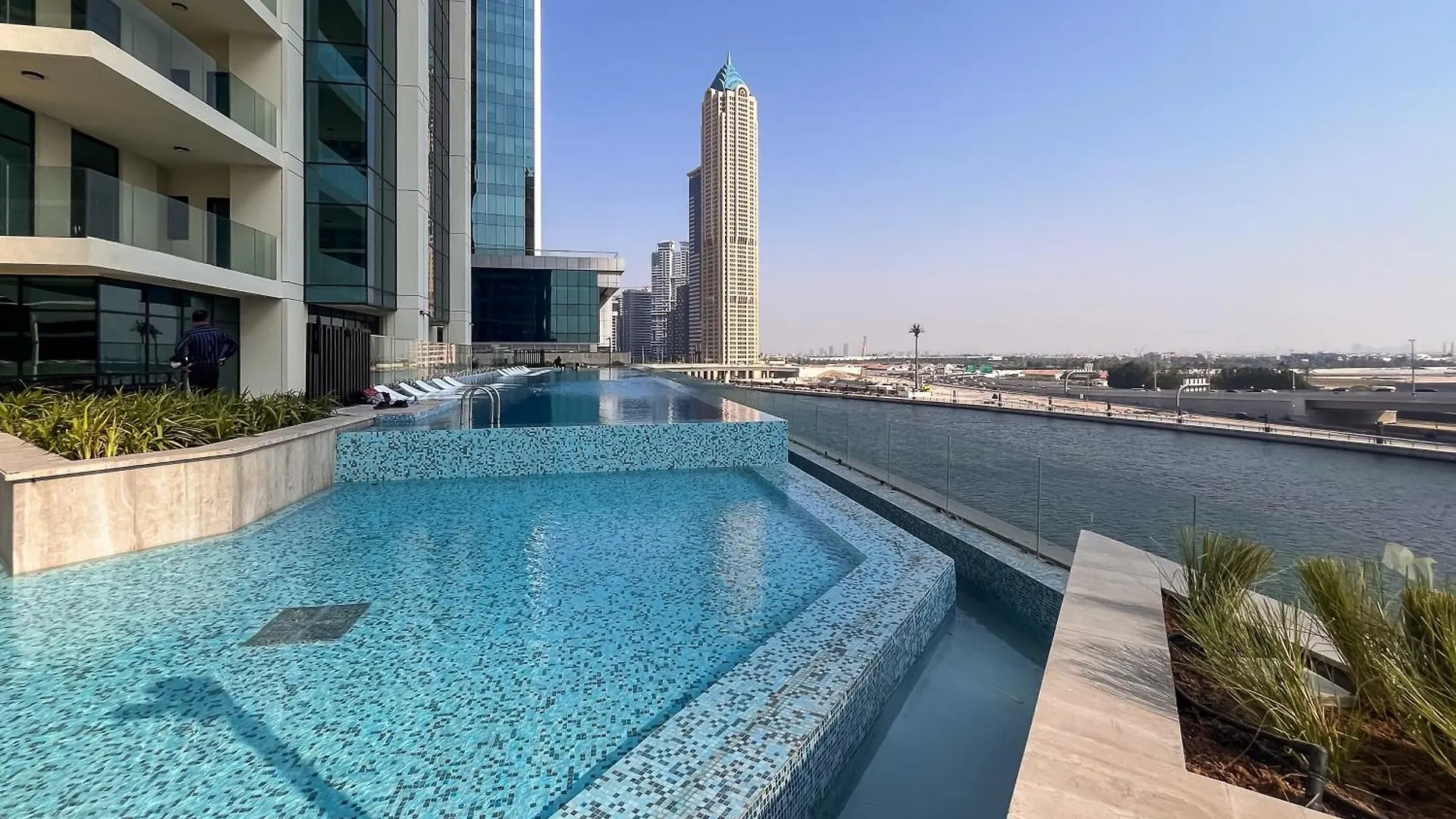 Designer 1Br Missoni Apt Newly Built And Fully Equipped Dubai United Arab Emirates